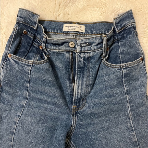 Ultra High Rise 90s Straight Jean FUN WAIST HEM!​ - Picture 3 of 4